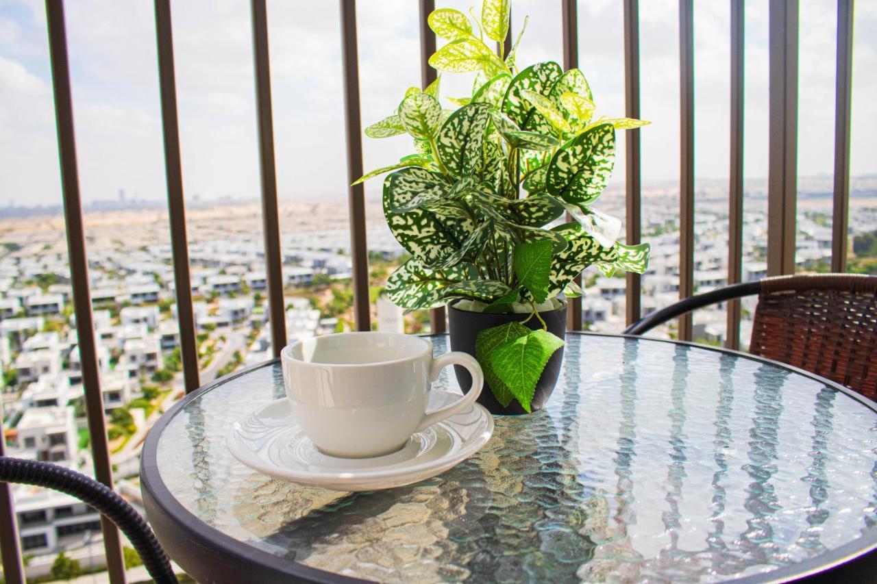 Apartment Amazing Views With Beautiful 2-bhk At Collective *