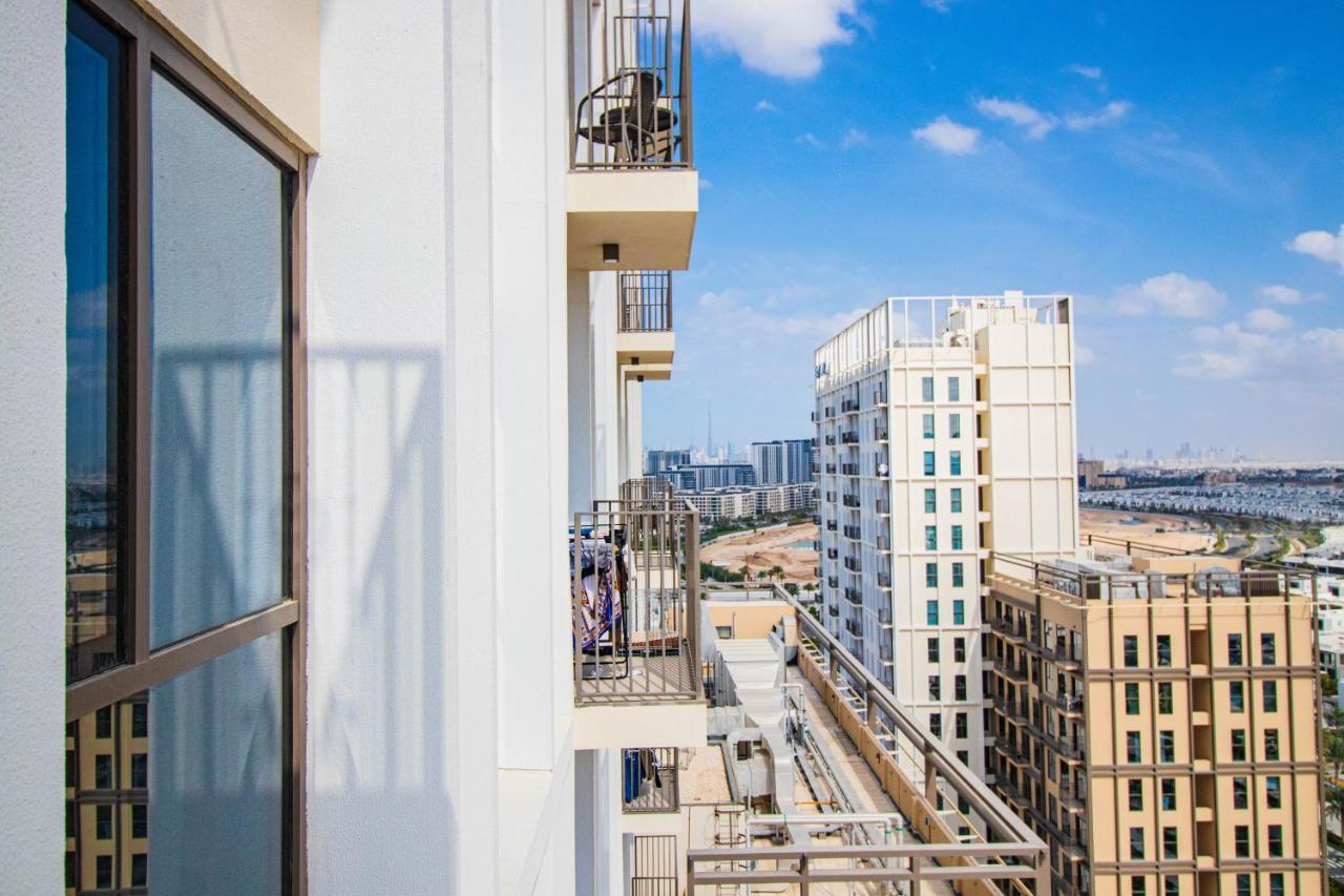 Apartment Amazing Views With Beautiful 2-bhk At Collective